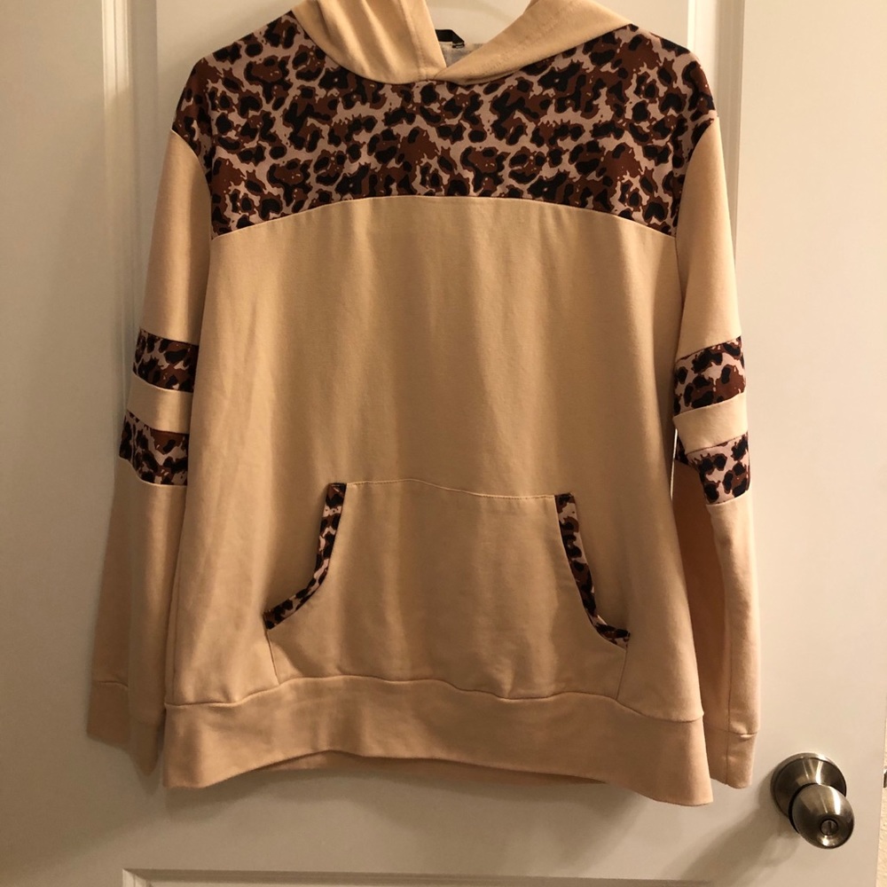 Pocket Leopard Hoodie